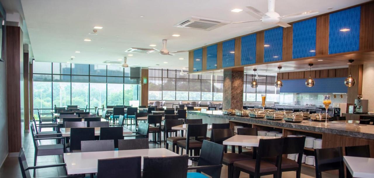 Hotel Espira Kinrara Puchong Exterior foto